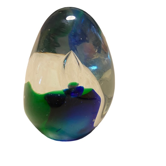 Pier 1 One Imports Art Glass Egg Shaped Paperweight Home Office Decor - Picture 8 of 9